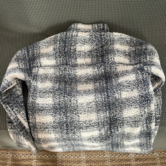 Men’s True Grit Medium Sherpa Pullover - Picture 3 of 3